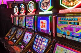 Responsible gaming reminders beside casino style entertainment on mobile